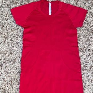 Lululemon red swiftly top